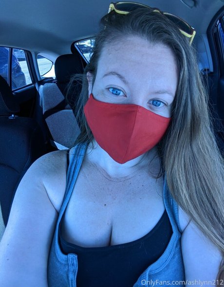 ashlynn212 beautiful pornstar pic