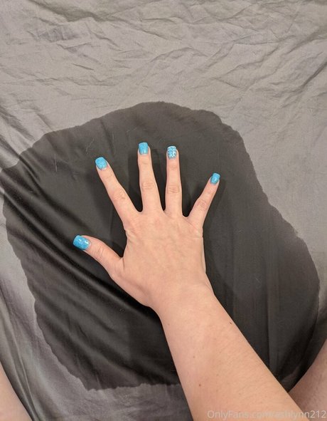 ashlynn212 naked pornstar images