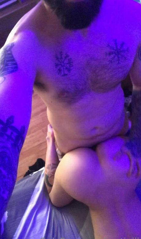 erotiniii model pornographic photos