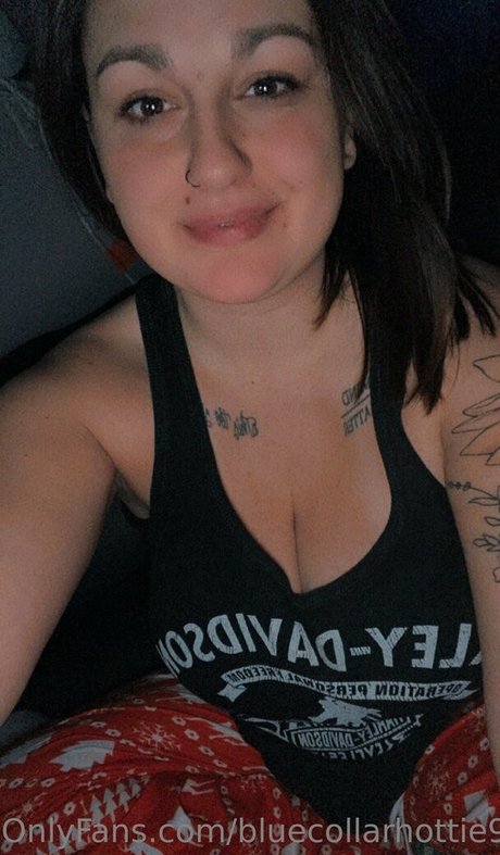 bluecollarhottie98 sex star photo