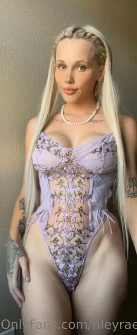 rileyraerides top model photos