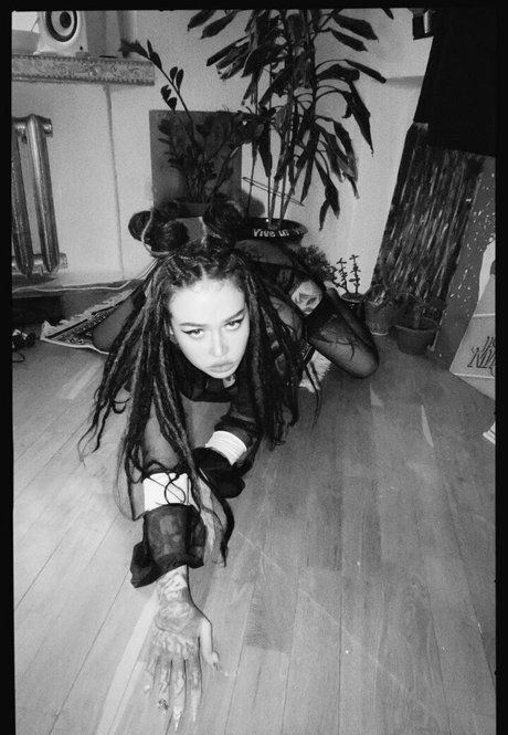 demonek0 model high quality photos