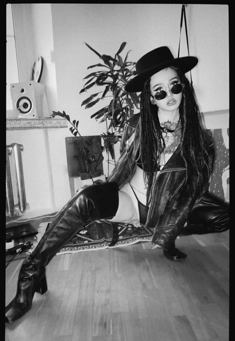 demonek0 model exclusive pictures