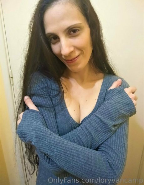 loryvancamp star nudes gallery