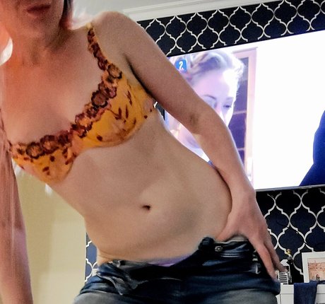 shustova pretty model picture