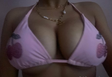 bvnnyara model free photos