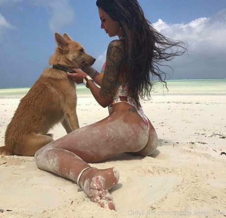 sunny free beautiful actress photos