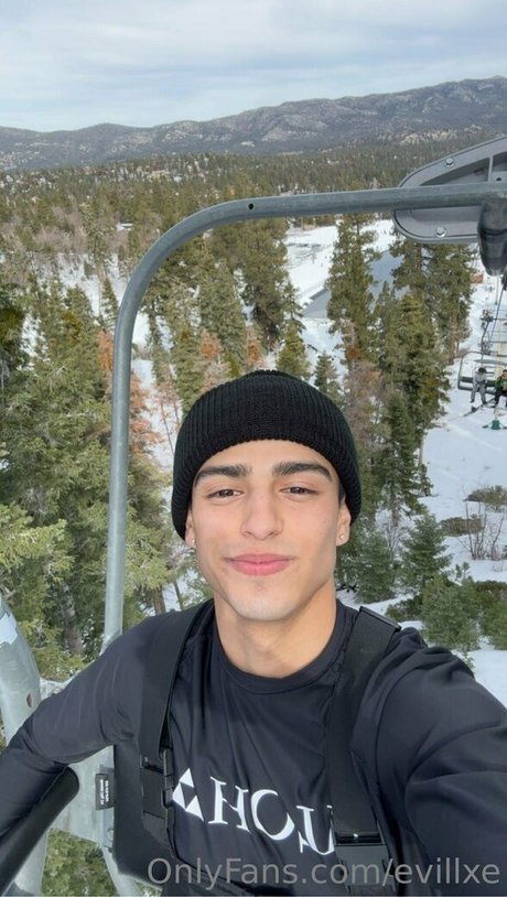 evillxe model art photo