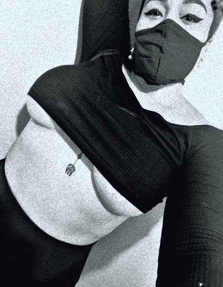 famouscreamy free star pics