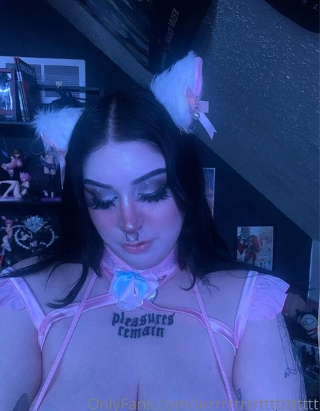 thick latina milf onlyfans erotic photos