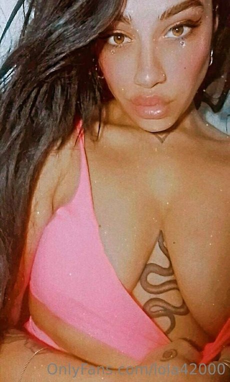 lola42000 perfect model picture