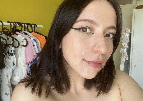 flat chested onlyfans free naked pics