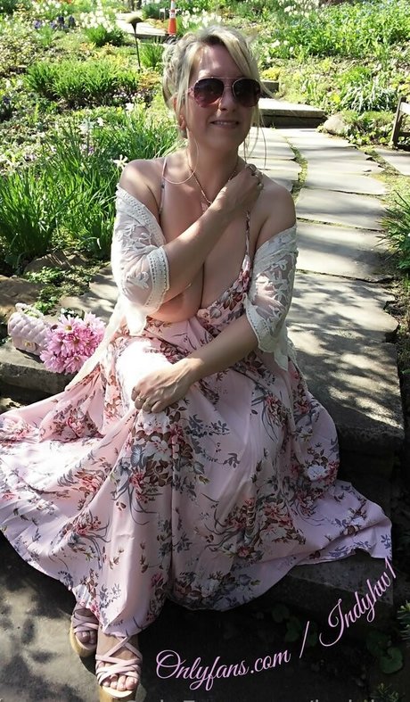 indyhw pretty actress image