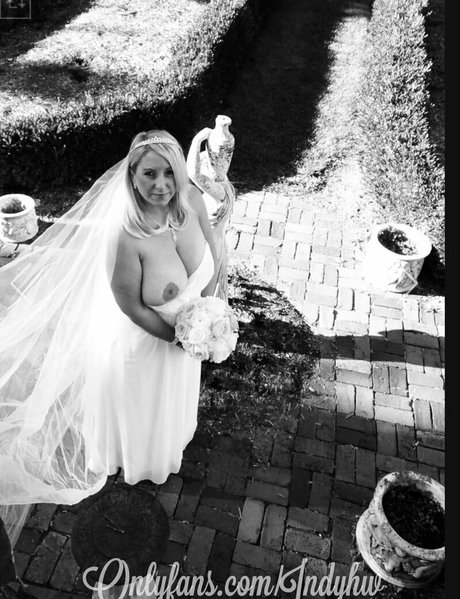 indyhw star nudes photos