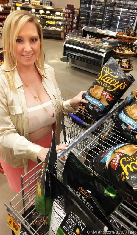 indyhw model xxx photos