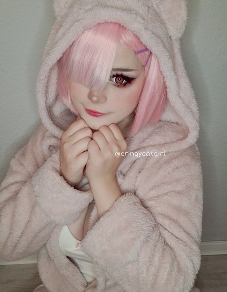 Cringycatgirl pretty model pics