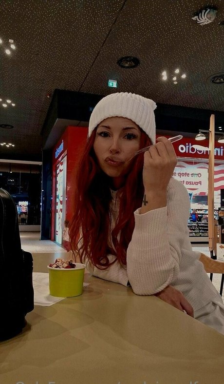 curlyjewelfree Photo Gallery