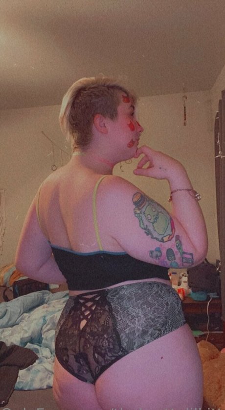 thebrattylilkitten star erotic images