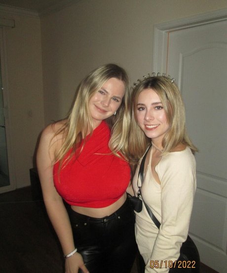 Emily V nice model pics