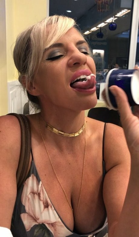 waitress onlyfans sexy naked images