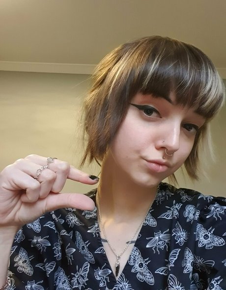 big tits mom onlyfans sexy nude picture