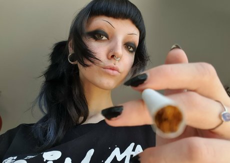 vi0let night nice actress galleries