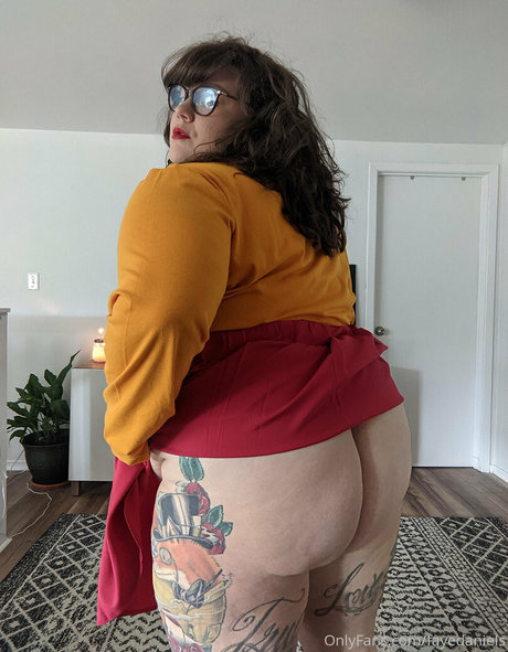 fayedaniels pretty actress gallery