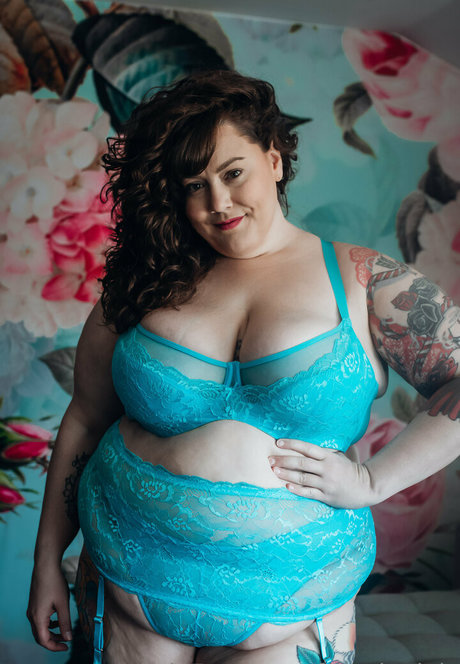 fayedaniels xxx pornstar archive