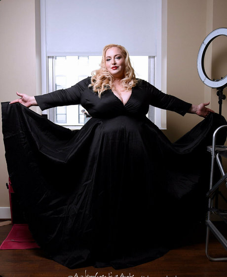 theviviennerose star art photos