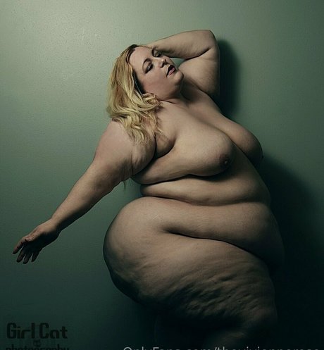 theviviennerose xxx star pic