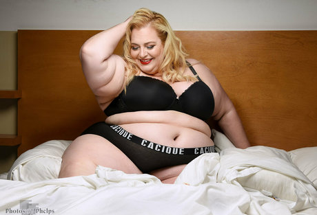 theviviennerose model porn galleries