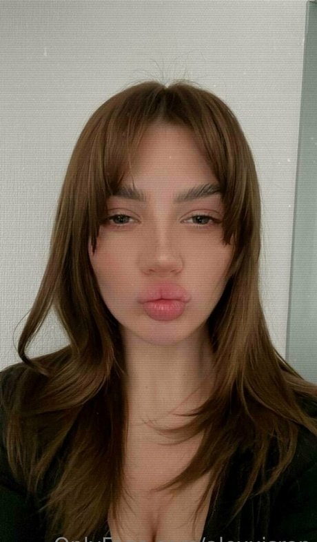 alexxisren adult model archive