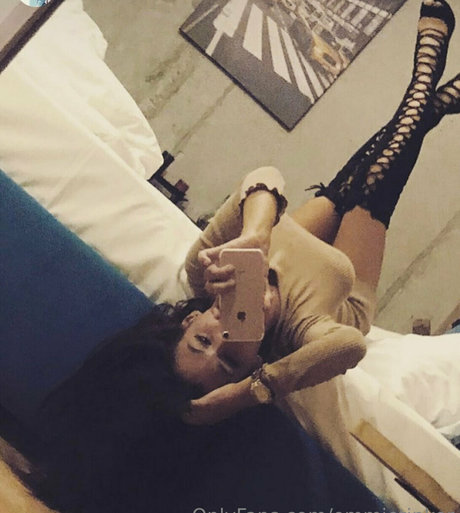 emmietinker hd actress img