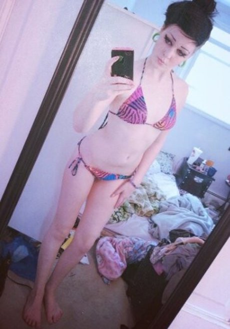 bitchwthwifi model beautiful img