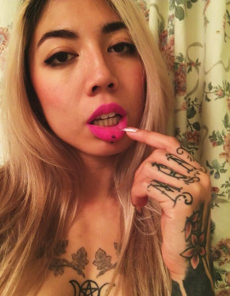 xveronikaxveilx model hot photo