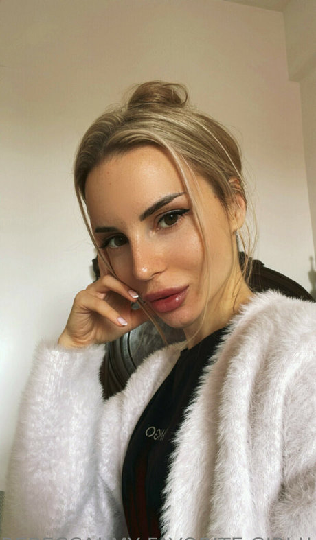 Rebecca Alba porn actress pictures