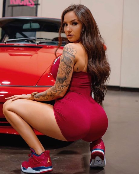 Ericka Laura naked model image