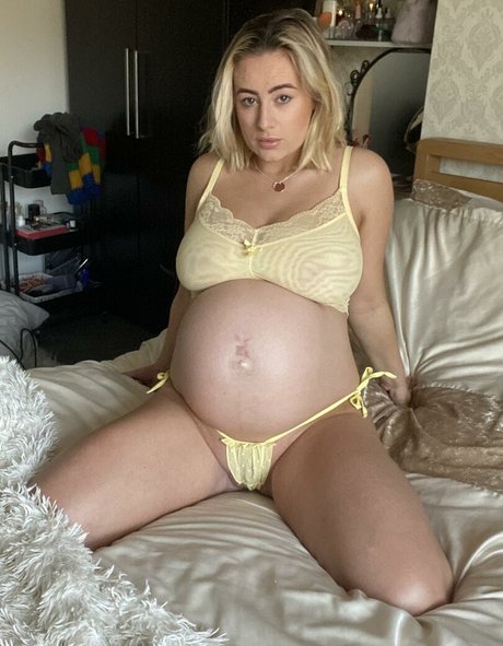 big tits brunette onlyfans hot sexy pictures