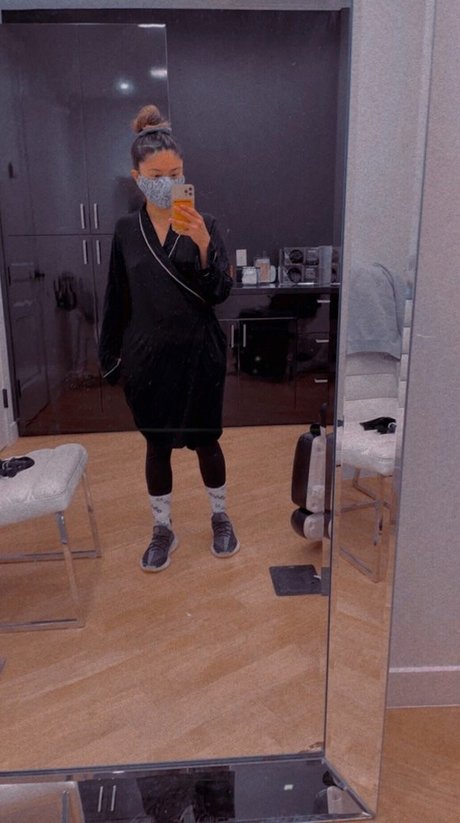 AdrianaSkye pornstar sex pic