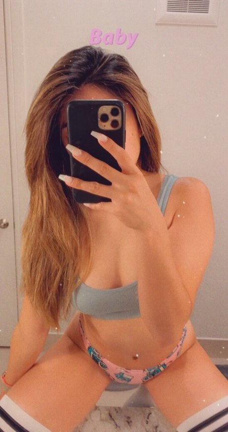 AdrianaSkye star photo