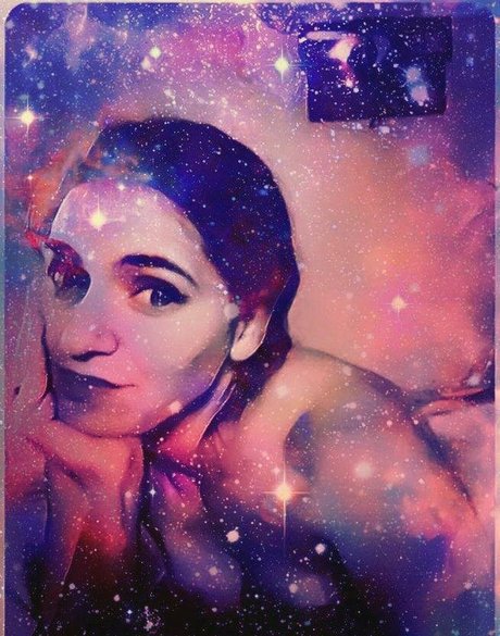 brunette beauty86 model free pic