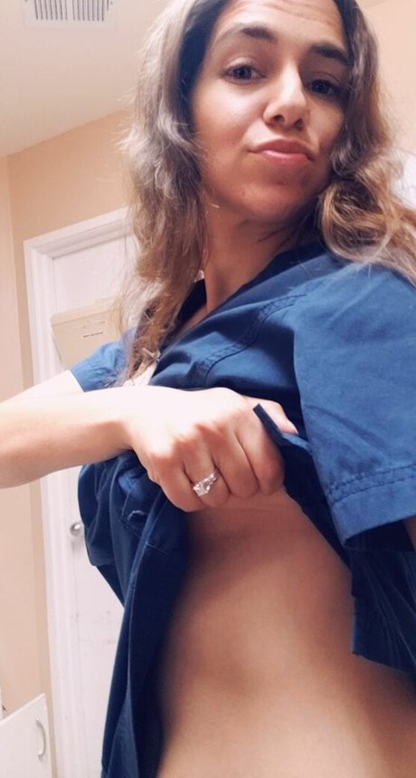 brunette beauty86 model nudes picture