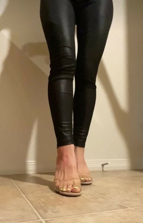 Sher Arar model sexy gallery