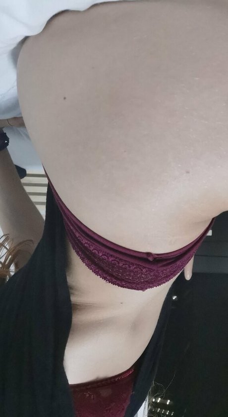 Evaveil nudes model archive