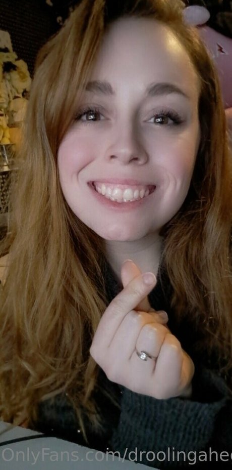 DroolingAhegaoQueen star sex gallery