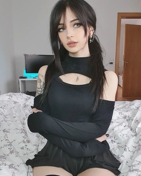 Cata leyah top star photo