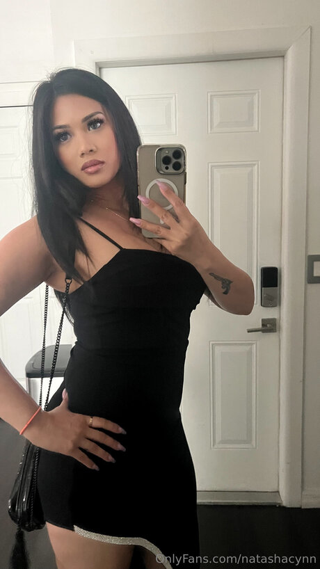 natashacynn nice actress photos