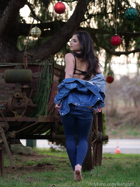 granny feet onlyfans beautiful naked archive