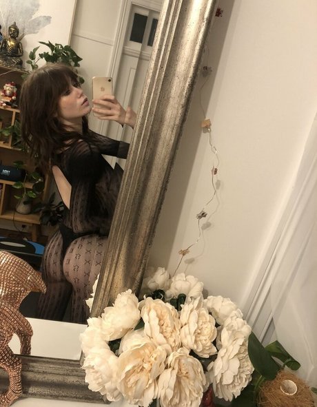 Clamgirl pornstar art picture