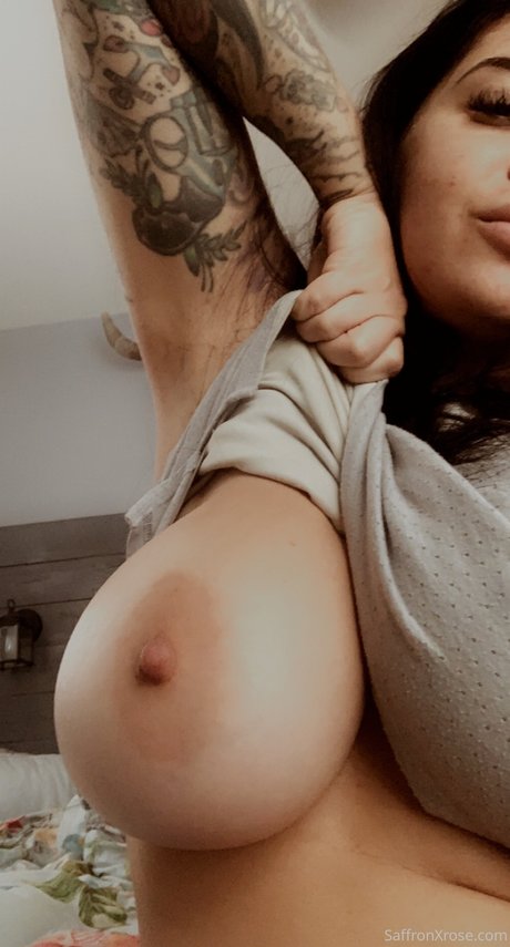 mommy milker saffron star hot photos